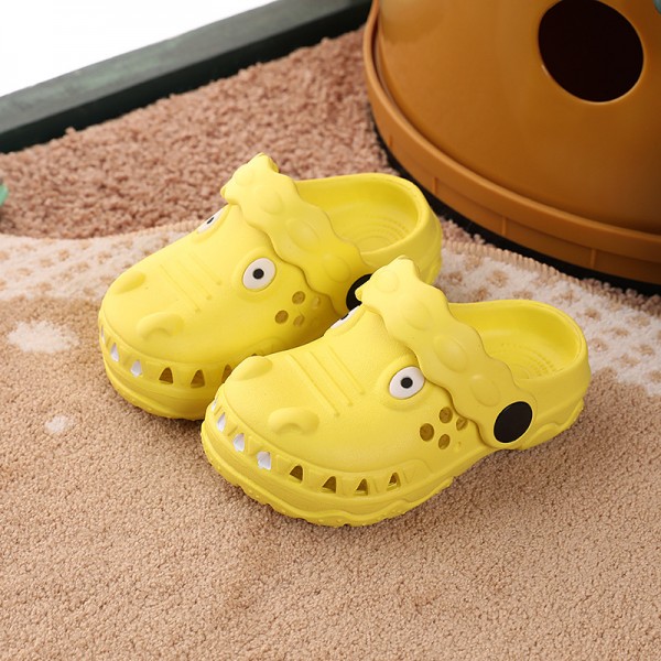 Children's slippers baby hole shoes new anti slip soft sole EVA male and female children wear Baotou indoor cool slippers 