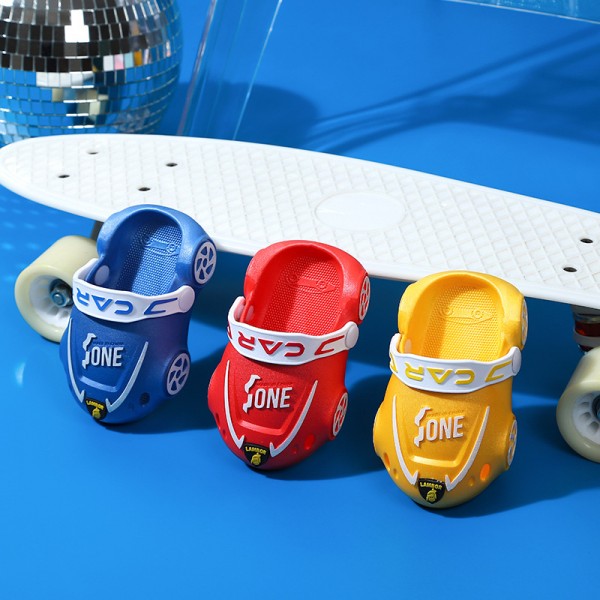 Children's slippers summer new children's shoes cartoon men's and women's Baby Slippers soft bottom anti-skid hole shoes children's slippers wholesale 